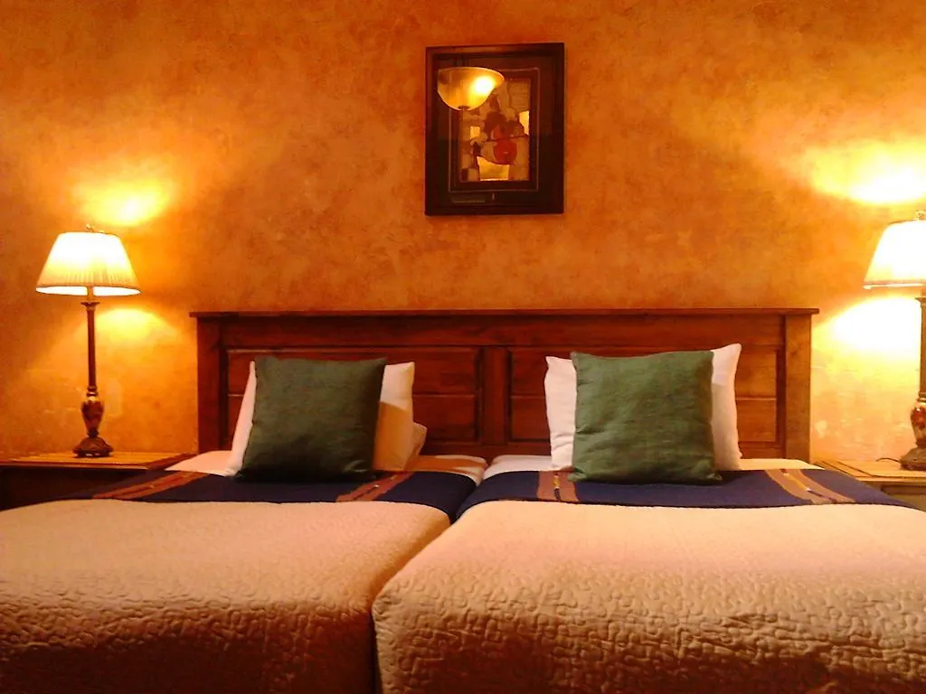 ***  Hotel Palacio Chico 1850 Antigua Guatemala