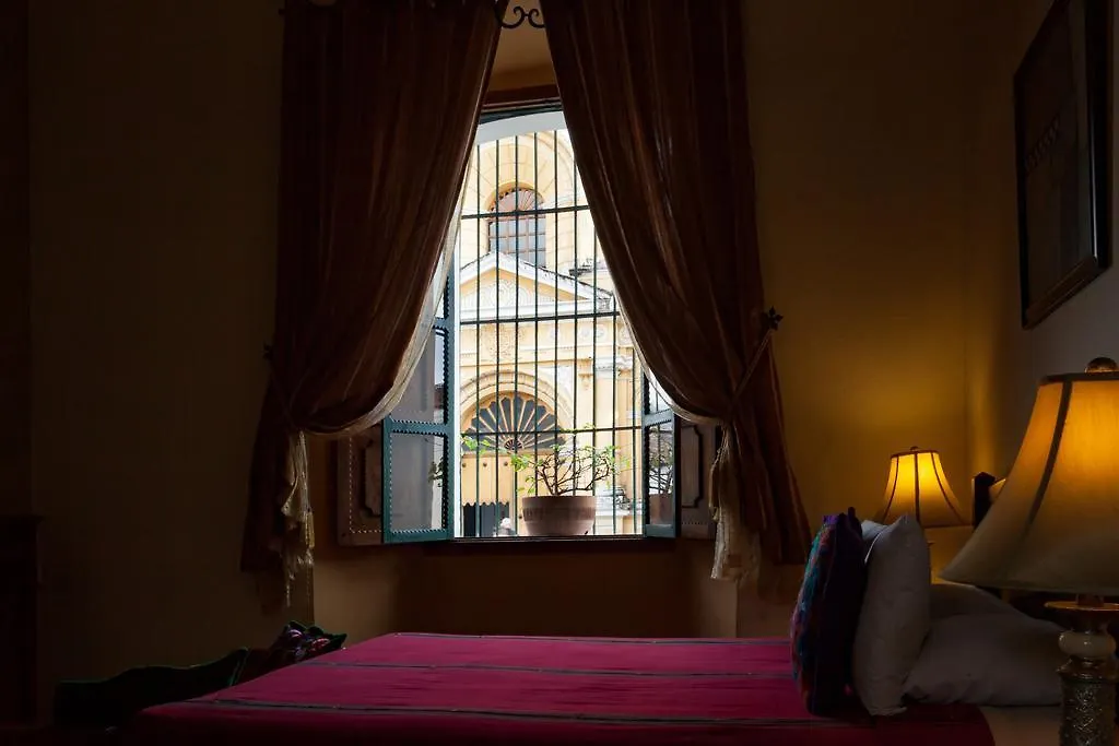 ***  Hotel Palacio Chico 1850 Antigua Guatemala