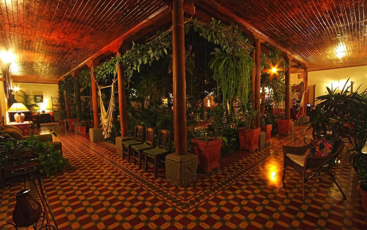 ***  Hotel Palacio Chico 1850 Antigua Guatemala